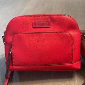 Kenneth Cole Reaction pebble leather purse in Red! Long skinny shoulder strap